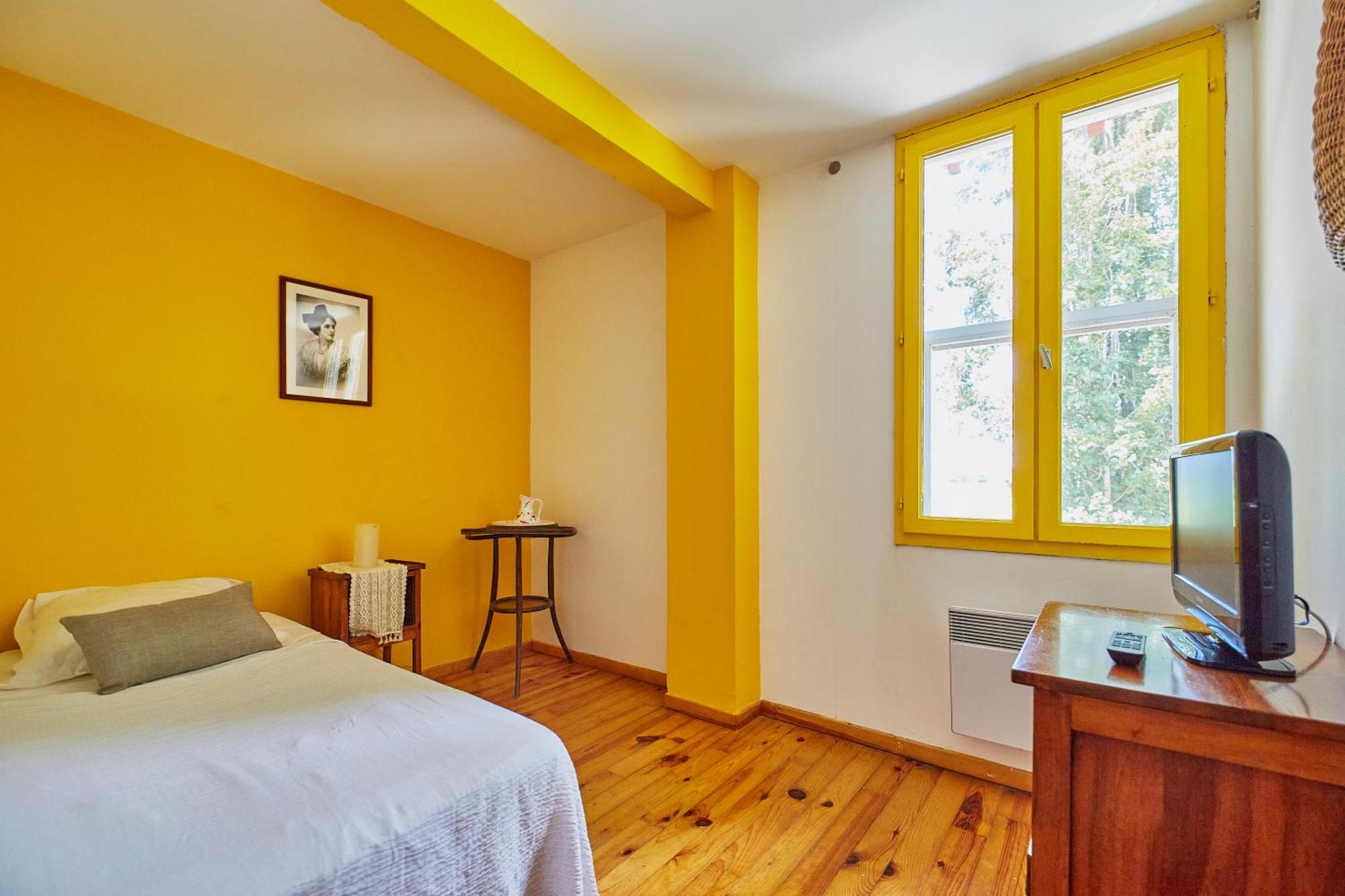 Mas du Versadou Saint-Gilles  Chambre photo